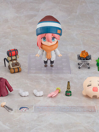 Nendoroid Laid-Back Camp Nadeshiko Kagamihara Solo Camp Ver. DX Edition